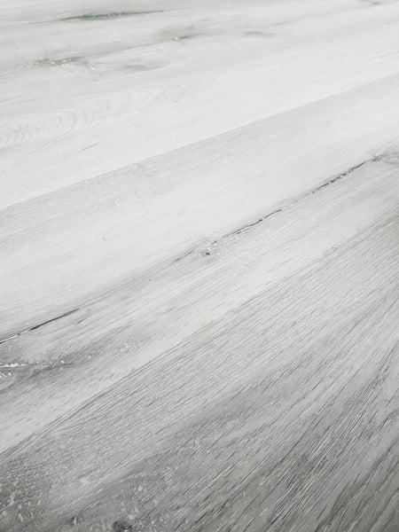 Weathered Grey Oak Wood Effect Planked SPC Stone Reinforced Composite Waterproof Flooring 2.2må? (å£26.79 per må?) - Claddtech