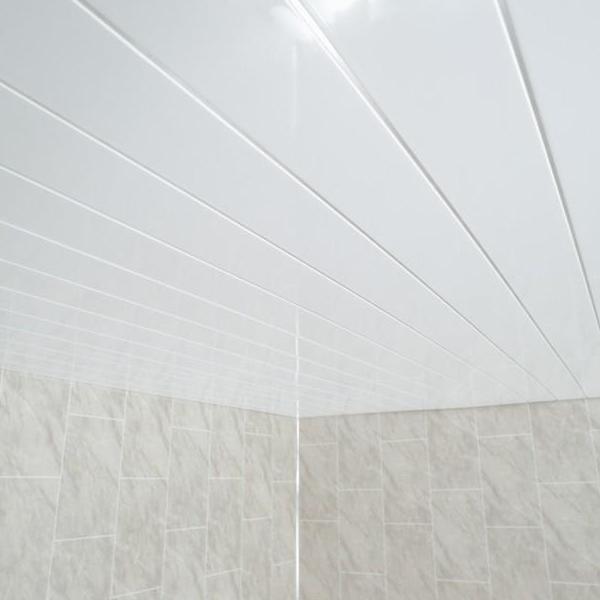 Gloss White & Chrome Bathroom Panels Ceiling Cladding PVC Boards 2.6m Long - Claddtech